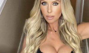 Mid West Slut Gives Away Free Facetime Sex